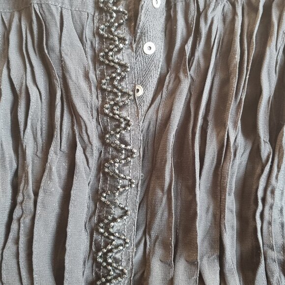 Black shirt - Picture 5 of 6